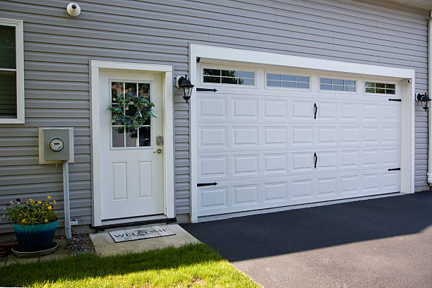 24/7 Emergency Garage Door Installation experts in Como, WI